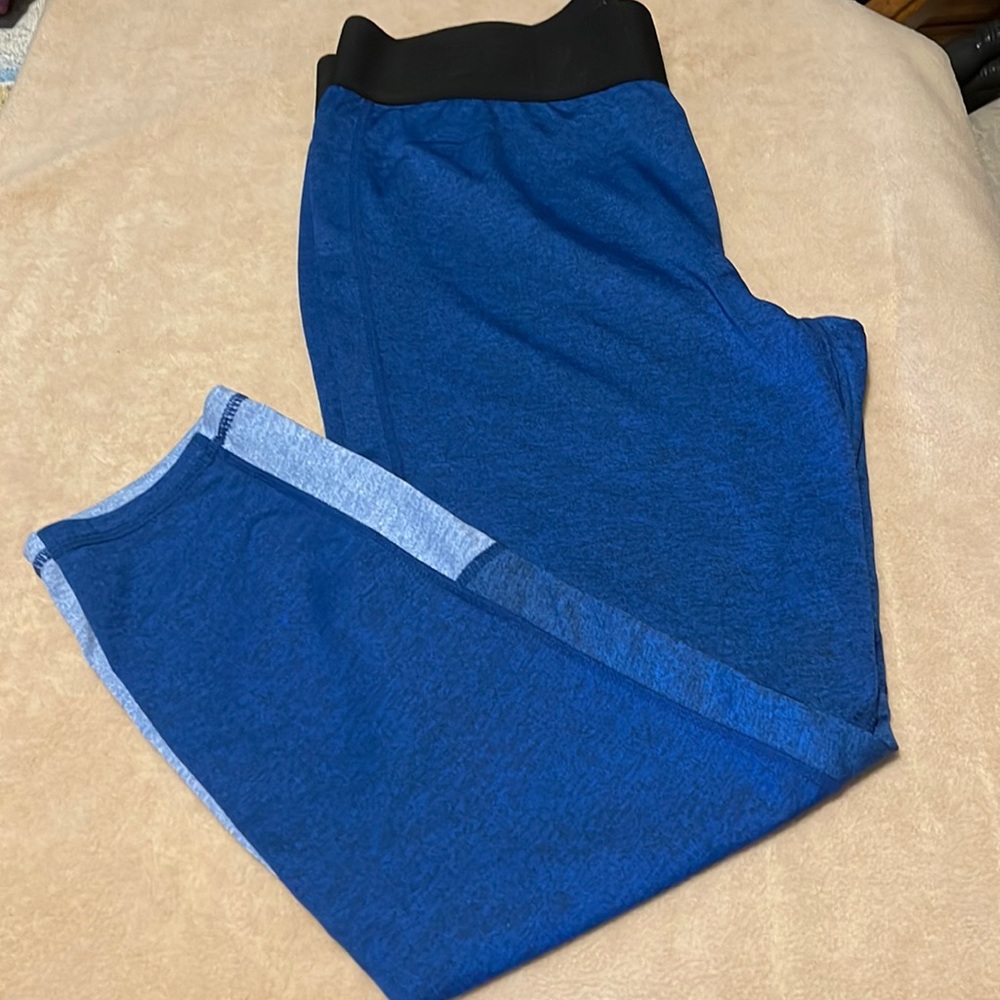 Used leggings size XL